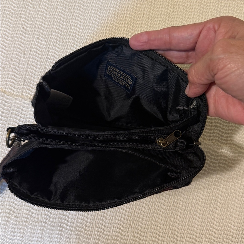 Pendleton Large Three Pocket Keeper Wristlet/Clut… - image 6